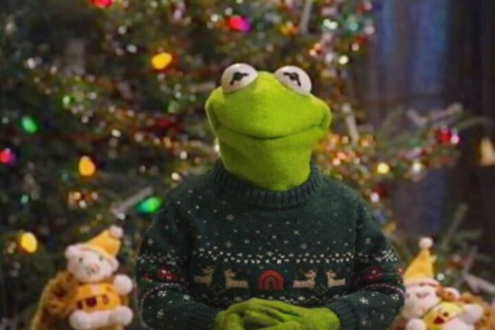 Krak's tweet photo. Merry Christmas from the Krak team to you and yours. ♥️ https://t.co/rTyl7oD5CZ