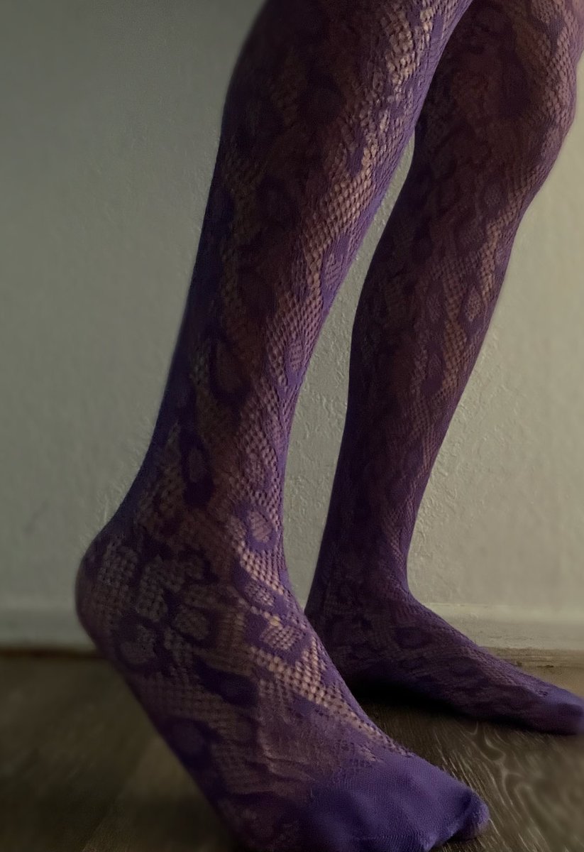 Windix3rz's tweet photo. lace feet https://t.co/MIJT4xbsWM