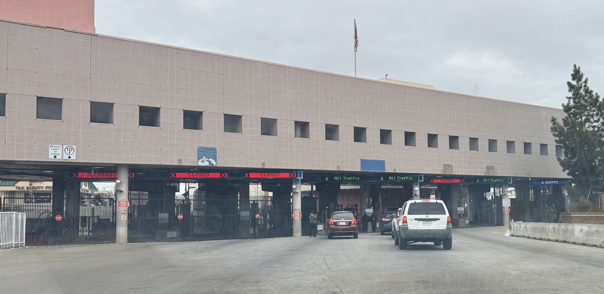 Mis hijos del Bienestar!!! Ay les encargo el país; prometo regresar pronto. Feliz Navidad 😊