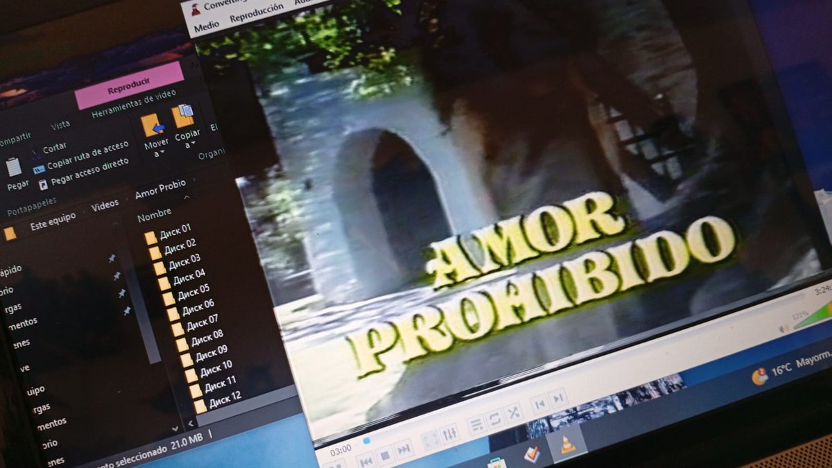 esta navidad 2025 , a ver amor prohibido ( 1986 ) de <a href="/vrocastroficial/">Verónica Castro</a>  más de 40 hrs de la última telenovela grabada en argentina . #navidad2025 #amorprohibido #vrocastro #veronicacastro #lameramera ccp <a href="/starsretrotv/">Stars Retro Tv</a>  maratón ? (tema musical : nunca lo sabrá de simplemente todo)