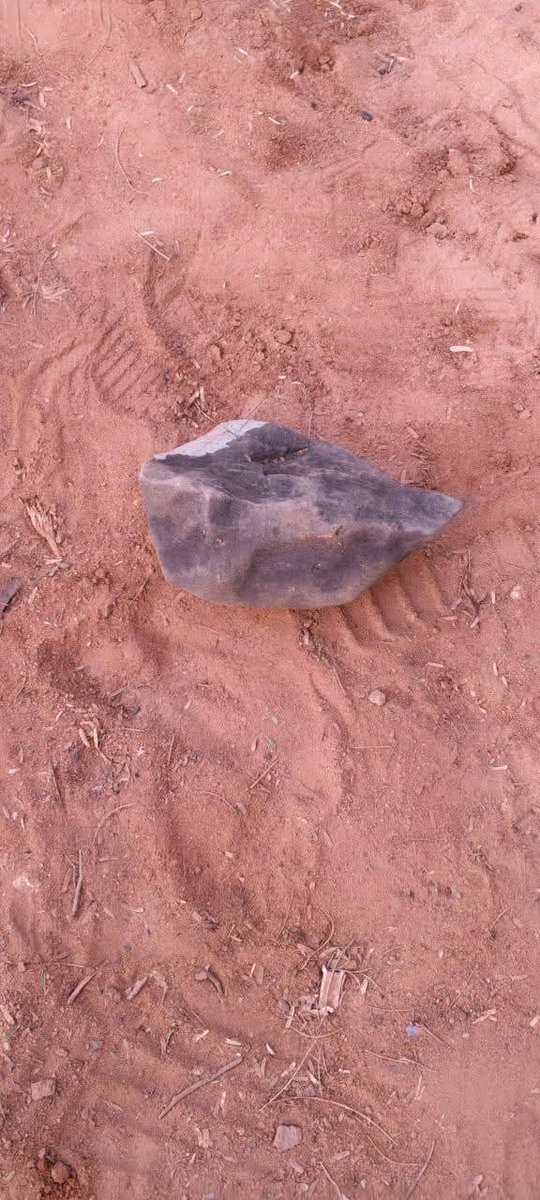 sholard_mancity's tweet image. I’ve received reports from Tana River of a loud bang yesterday, preceeded by a fast-moving burning object seen in the sky.

Residents later identified a landing spot in Wayu Boro Chifiri villages (image below).

At this point, it’s not confirmed whether this is a meteorite or…