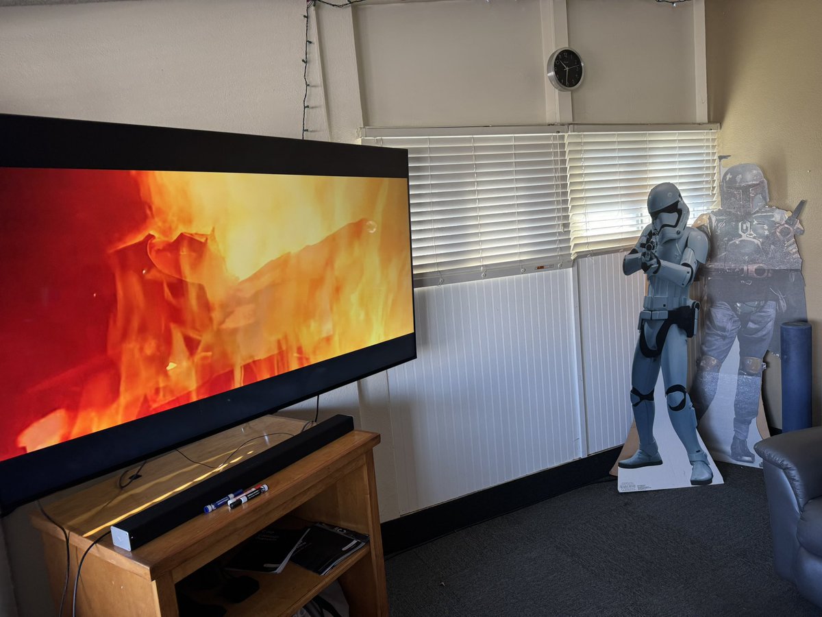 Merry Christmas from the firehouse, where we have 8 hours of Vader Yulelog playing.