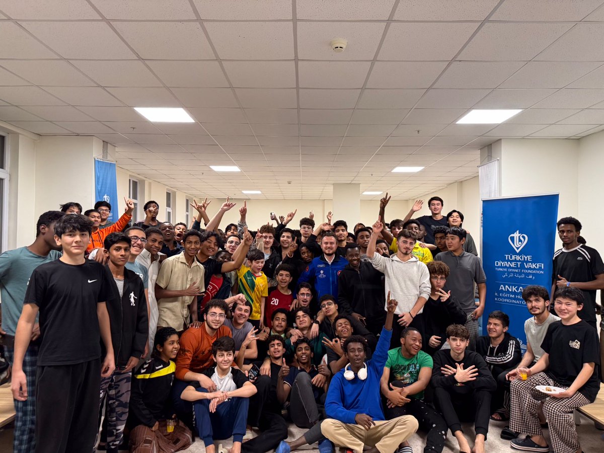 Vakfımız burslusu olarak Ankara Uluslararası Prof. Dr. Muhammed Hamidullah AİHL’nde öğrenim gören tüm öğrencilerimiz ile Üç Ayların başlangıcı ve Regaip Kandili vesilesi ile bir araya geldik.
<a href="/DiyanetVakfi/">Türkiye Diyanet Vakfı</a> 
#tdv