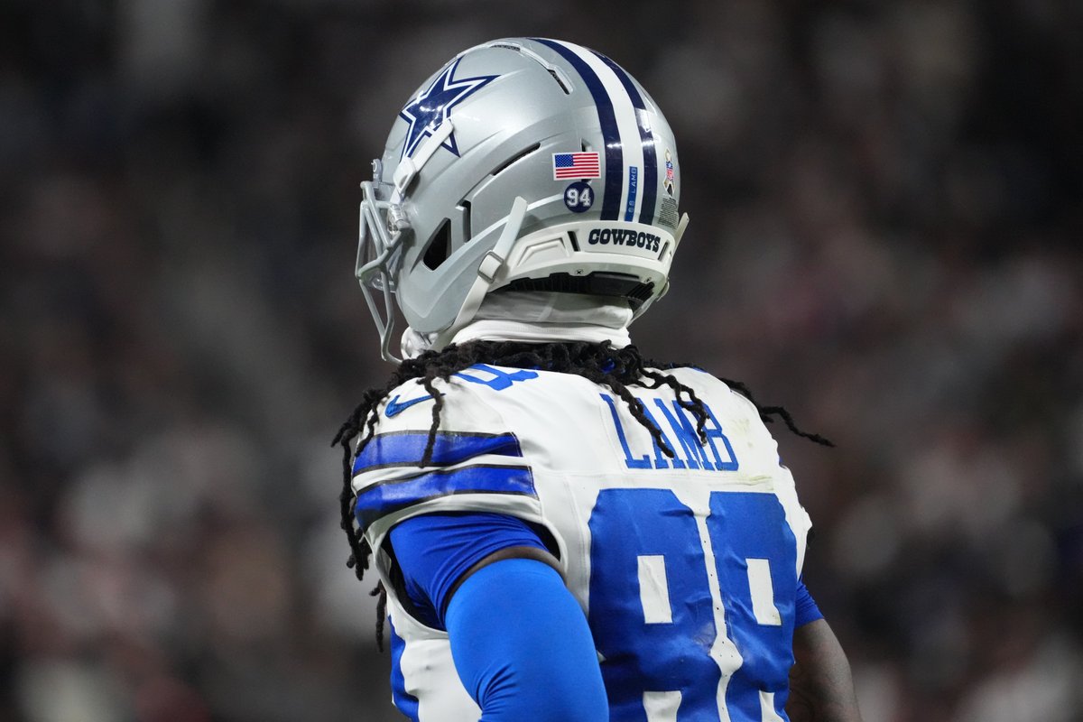 UnderdogNFL's tweet image. CeeDee Lamb at halftime

3 receptions
15 yards
0 TDs