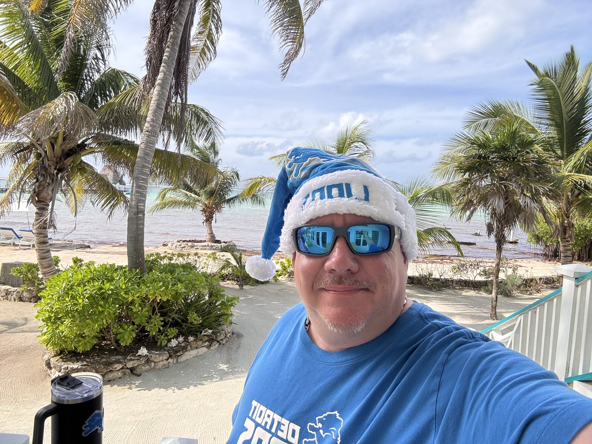 Keithwaz's tweet photo. #NFLonNetflix watching from Belize 🇧🇿 https://t.co/HTO2KQhrlE