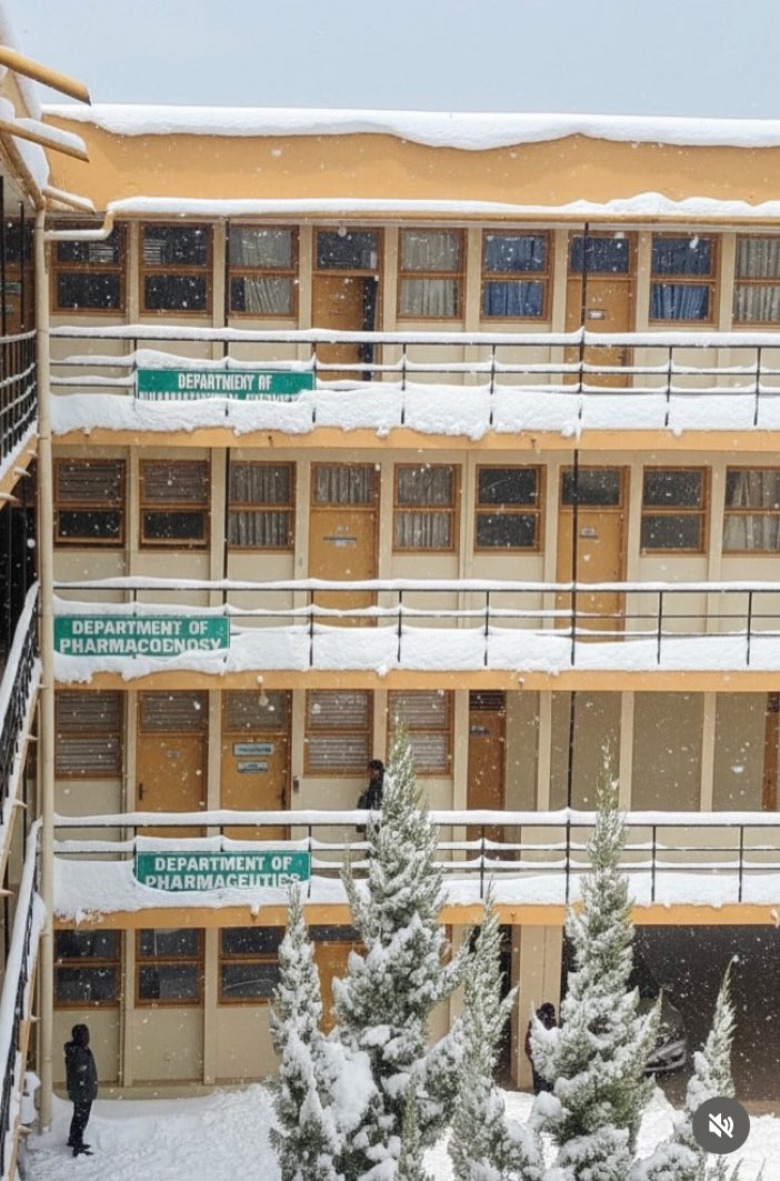 bhadext's tweet image. Scenes at faculty of Pharmacy and Pharmaceutical sciences, KNUST now❄️🥶