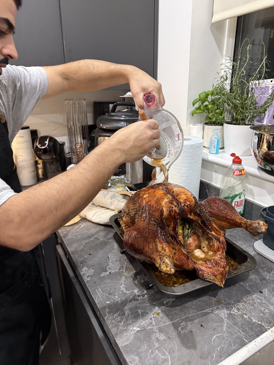 TmaPresi's tweet photo. Merry Christmas to everyone celebrating hope everyone one has a great time with family, friends and loved ones. 🙏🏾 🎅 🎄 https://t.co/hQKqHhhW4q