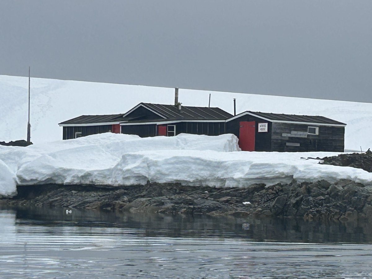 John A. Quelch tweet media