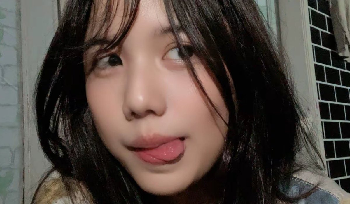 Emjiii🦦 tweet media
