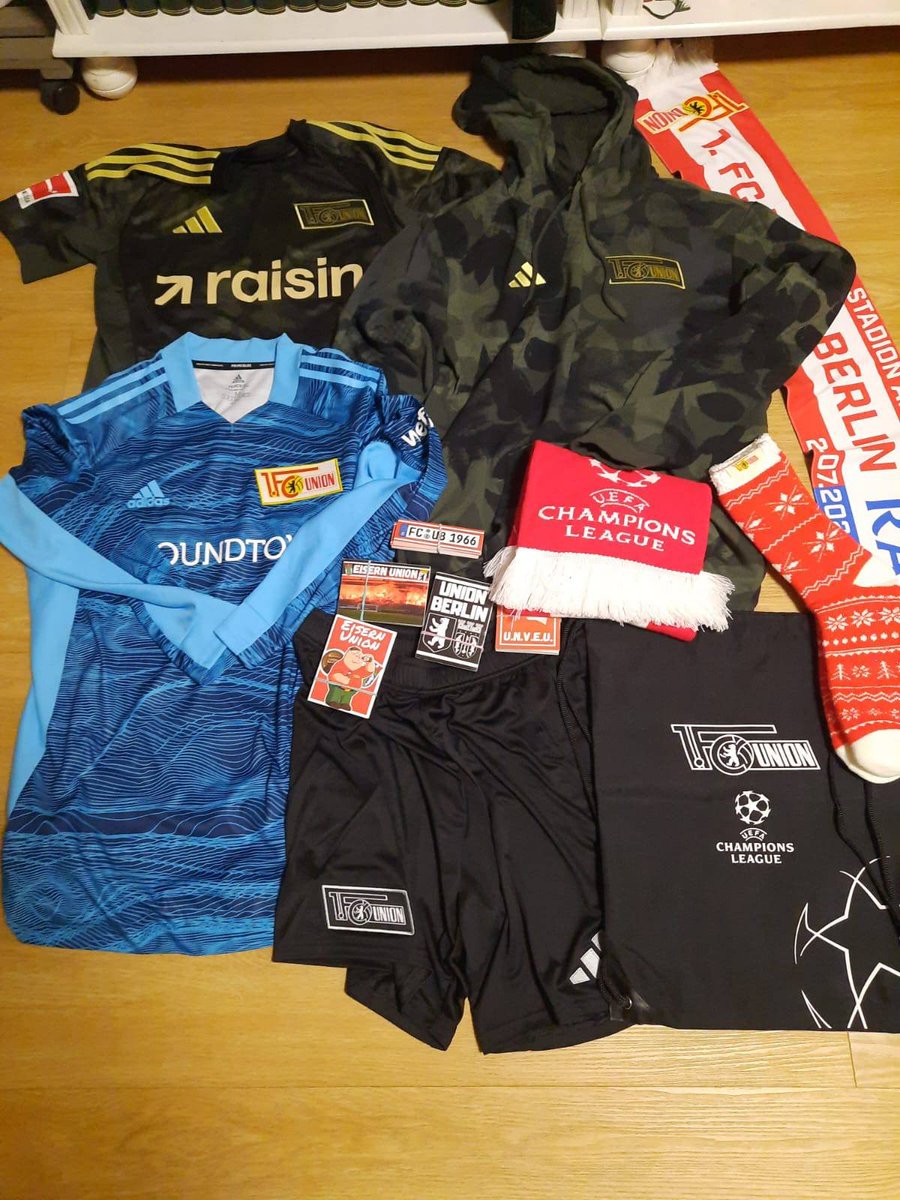 AkBanane47 tweet media