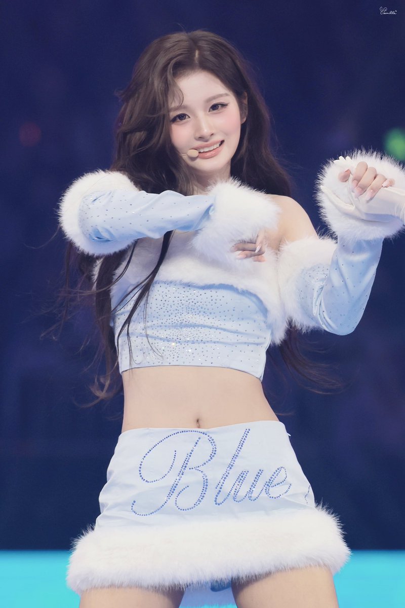 hihicamilla's tweet image. 251225
🎄🎄🎄🩵🩵
#엔믹스 #NMIXX #설윤 #SULLYOON