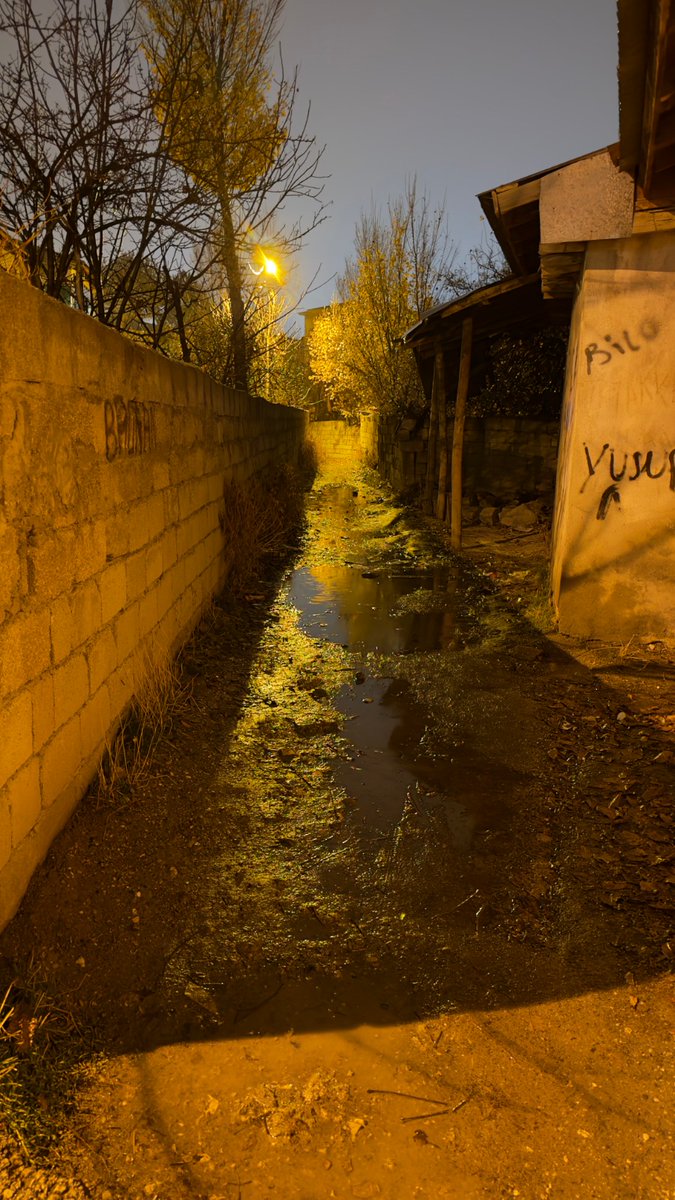 veliicann's tweet photo. Sayın Vekilim,

Van Tuşba Abdurrahman Gazi Mahallesi Çayüstü 1. Sokak’ta bulunan mahalle içi yol yağışlı havalarda çamur olmakta ve yaya geçişi zorlaşmaktadır. Konuyu Valimize ilettik, bu süreçte sizlerin de desteğini bekliyor olacağız.

Saygılarımla.
@ArvasAbdulahat https://t.co/SlgDSbVZDs