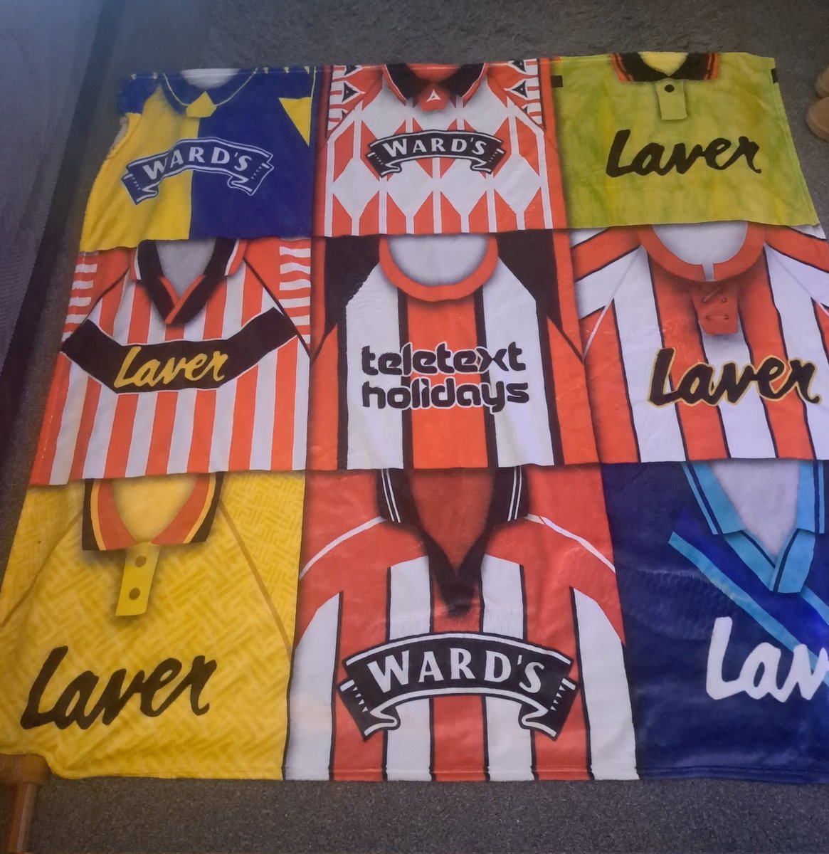 Love my blanket ⚔ #retro <a href="/SheffieldUnited/">Sheffield United</a> <a href="/HalTheBlade/">Hal - Sheff United Way ⚔️</a> <a href="/BladesRamble/">Blades Ramble🎙️⚔️</a>