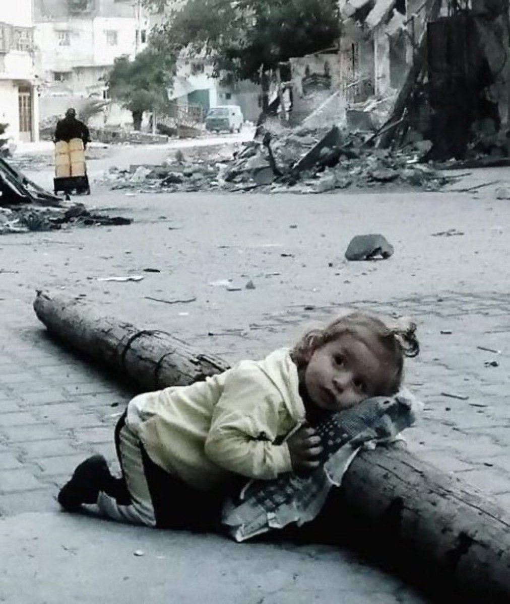 nadaa01012's tweet image. Humanity check ✔️ 💔
IIf you’re scrolling, PLEASE leave a dot.