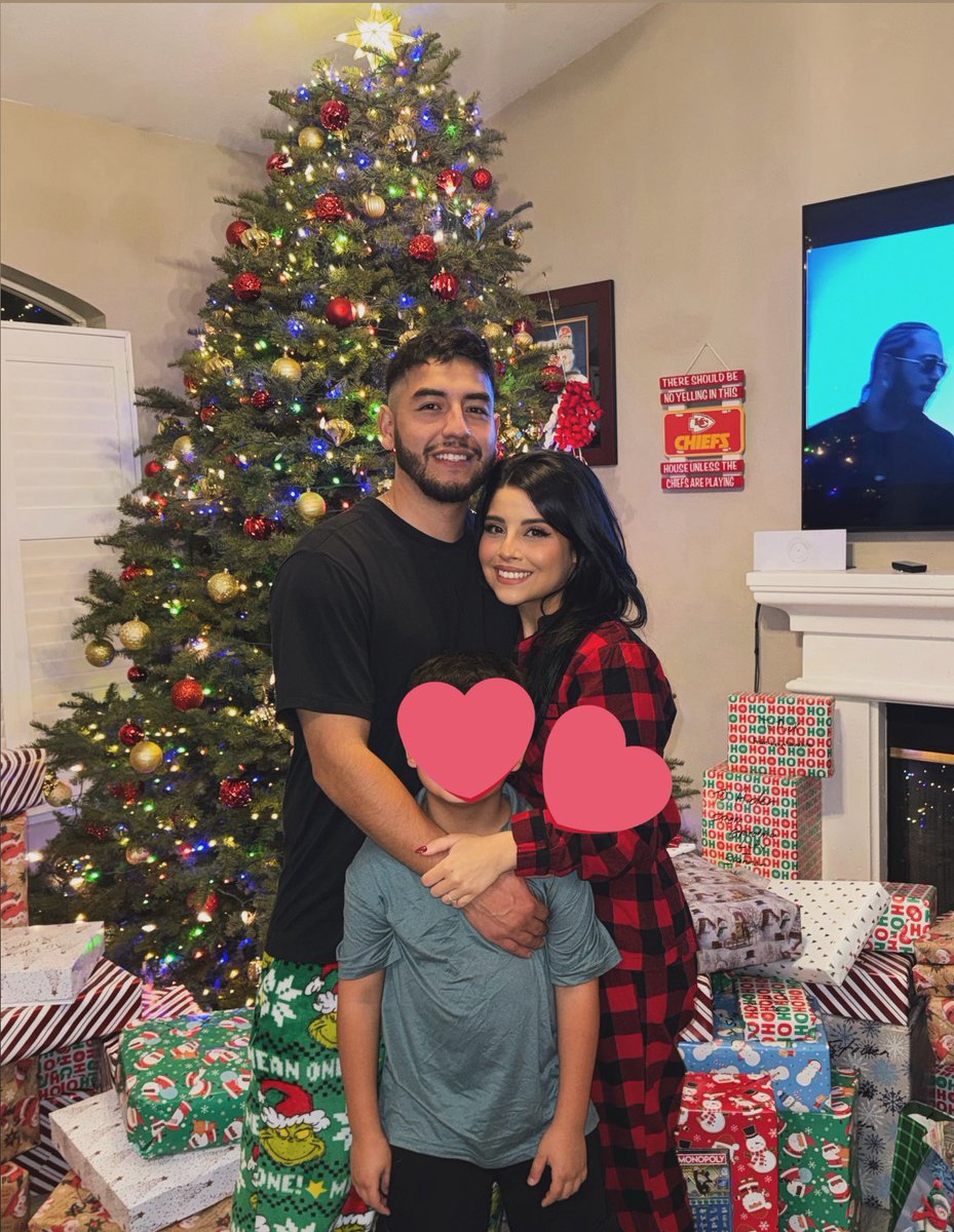 shellysodope's tweet image. Merry Christmas from my little family to yours 🎄❤️