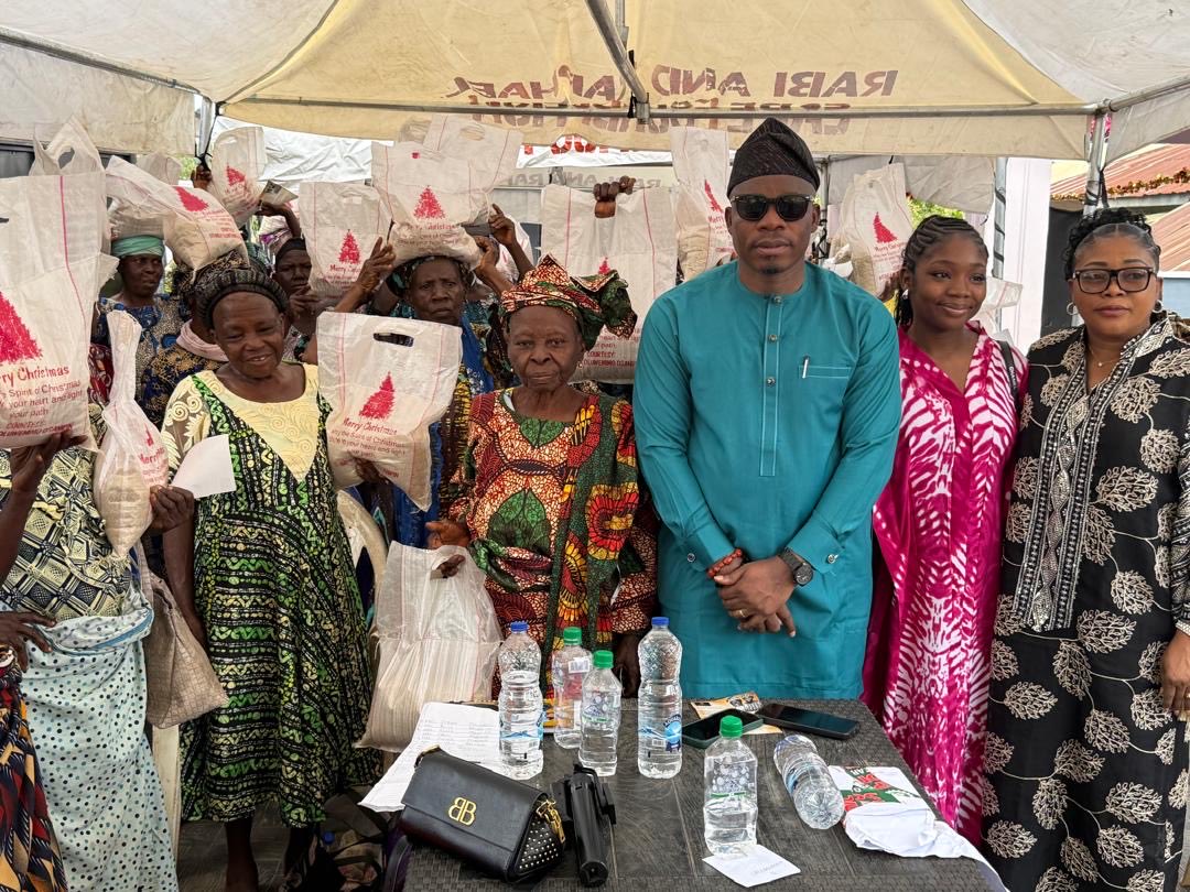 PRESS RELEASE

Rabi and Raphael Care Foundation Spreads Christmas Cheer, Supports Over 500 Beneficiaries and Strengthens Community Security in Òkè-Àkò, Ekiti State

As part of its 2025 Christmas outreach activities, the Rabi and Raphael Care Foundation has extended humanitarian
