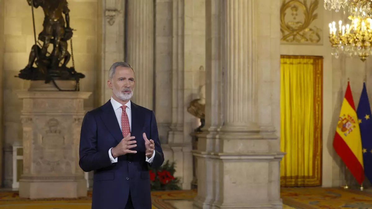 El discurso del Rey ha sido muy medido y por tanto equilibrado. Pero hace aguas en un aspecto fundamental y es el fin del primer ciclo democrático en España. Las costuras abiertas del modelo constitucional, esas que han servido para que los partidos hagan (sigue)