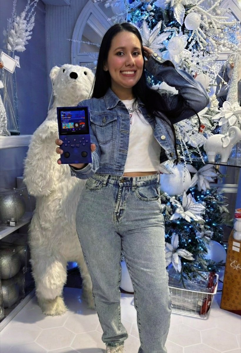 Christmas, gaming, and $PLAY! My submission for the <a href="/PlaySolanaGuild/">Play Solana Guild</a> contest is ready. Wishing everyone a Happy Holiday!