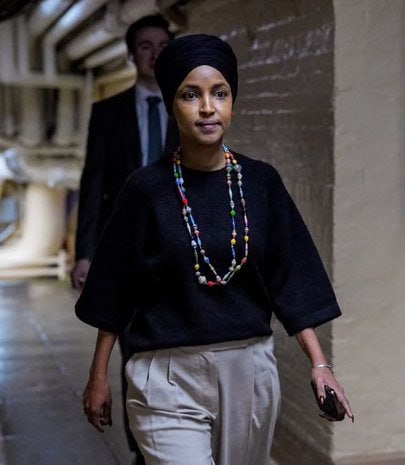 RightPulseNewss's tweet image. Do you think that Ilhan Omar should be deported ASAP?

Be honest

YES or NO?