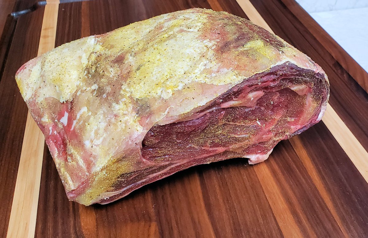 Merry Christmas! 
A 6lb, 6 day dry aged, rib roast getting ready for the oven! 😍
What's on your plate tonight? 🎅🎄