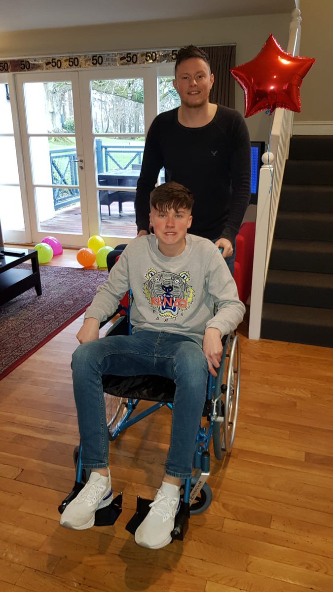 Drew Smith tweet media