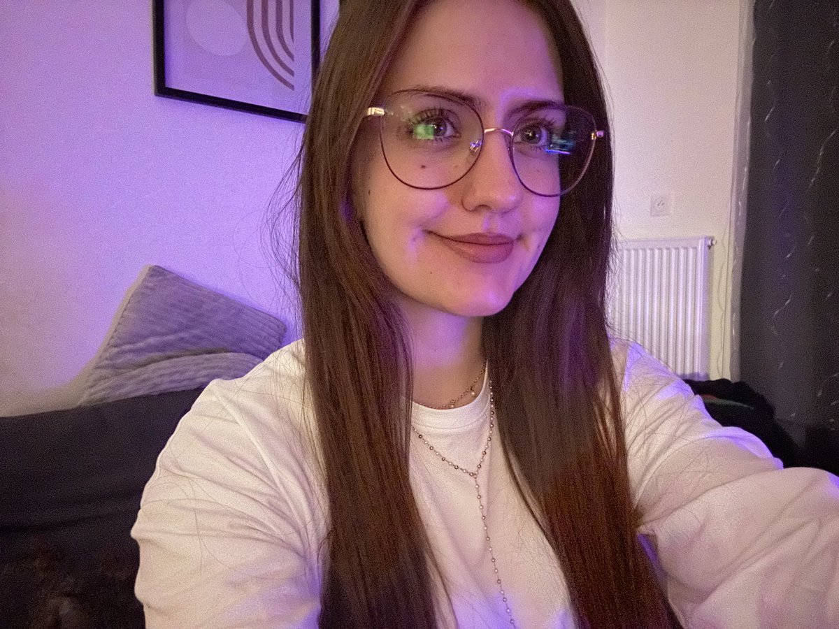 Clara💫 tweet media