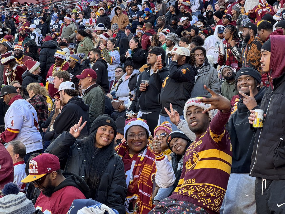 AshiqMannan's tweet image. 106 Fun Bunch Christmas Day 🎄🎅#RaiseHail #HTTC
@MonsterGoose21 @DEERSnBEERS @_PorkRine @wifijw @AAC102797 @stephenstackzz