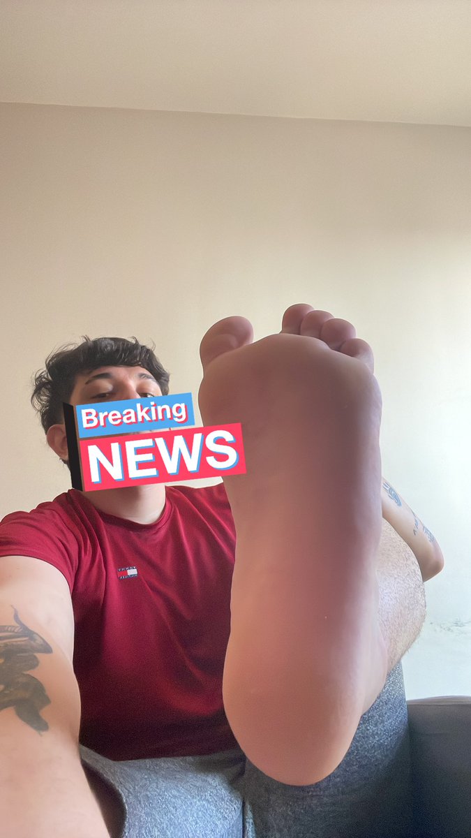 AlphaMatoss's tweet image. Feliz natal, cadelas! 🎄
Como prefere o teu almoço? com ou sem meias? 
✅disponível pra drenar o dia todo, vem me servir, chega tributando! 
On no Telegram/DM 🤑📩🔥

Merry Christmas, bitches! enjoy the smell
exhaling here
#findom #cashmaster #cashslave #sizetwitter #malefeet