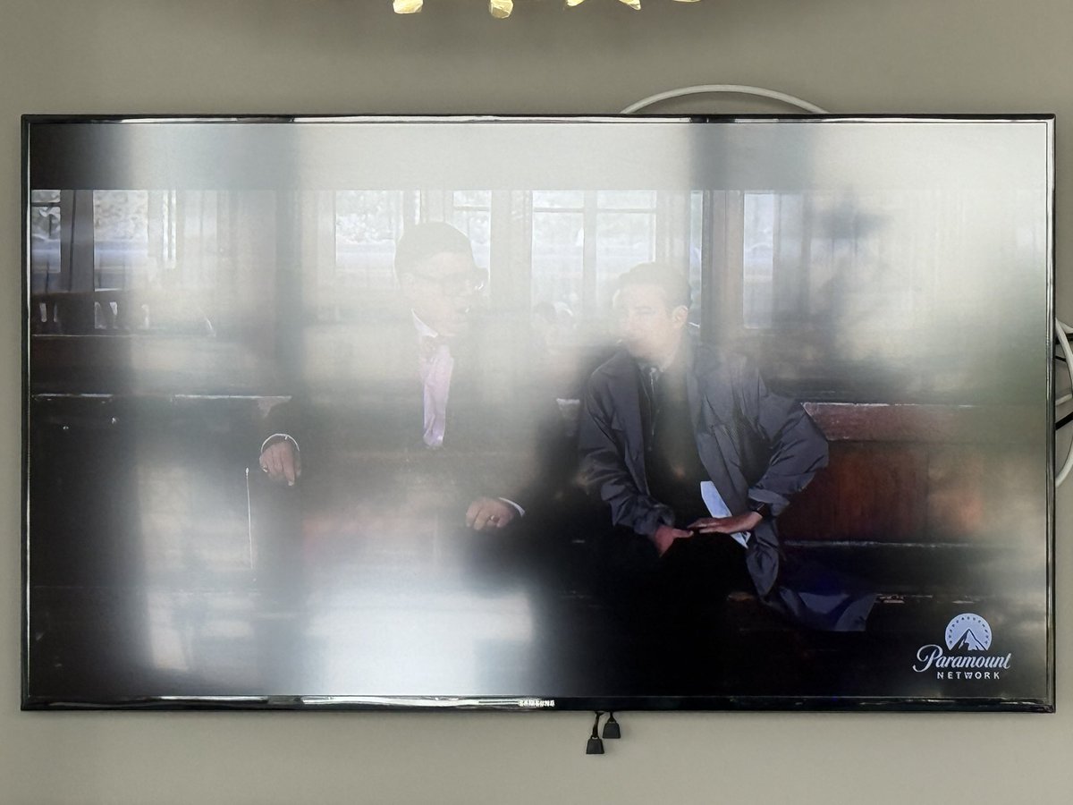 telefontelaviv's tweet image. Everybody enjoying movies with their family over Christmas