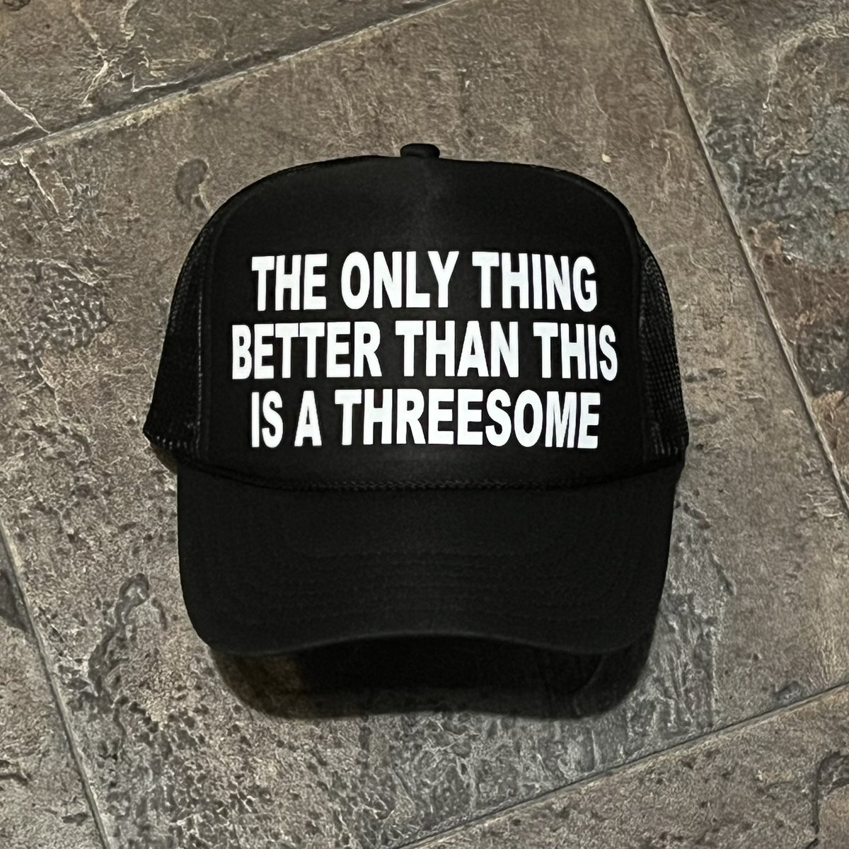 Quoted_LA's tweet photo. THE ONLY THING BETTER THAN THIS IS A THREESOME #christmas https://t.co/vPc6KNw0oE