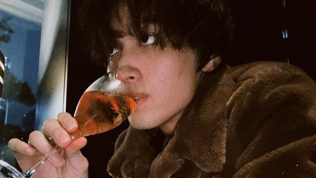 dreamiesav's tweet image. a #mahae / #markhyuck mini au

mark has never missed a new year’s eve with donghyuck until now…

or will he?