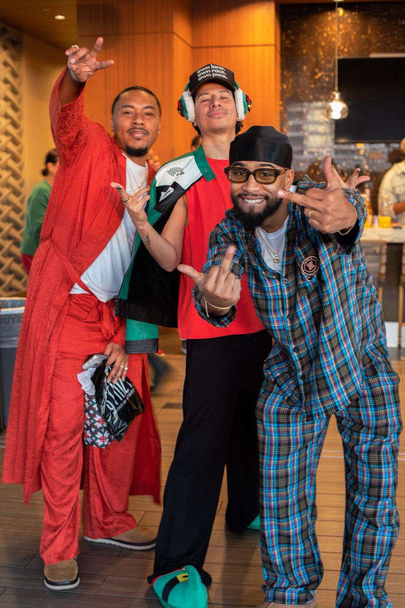 j.Pin Notes tweet media