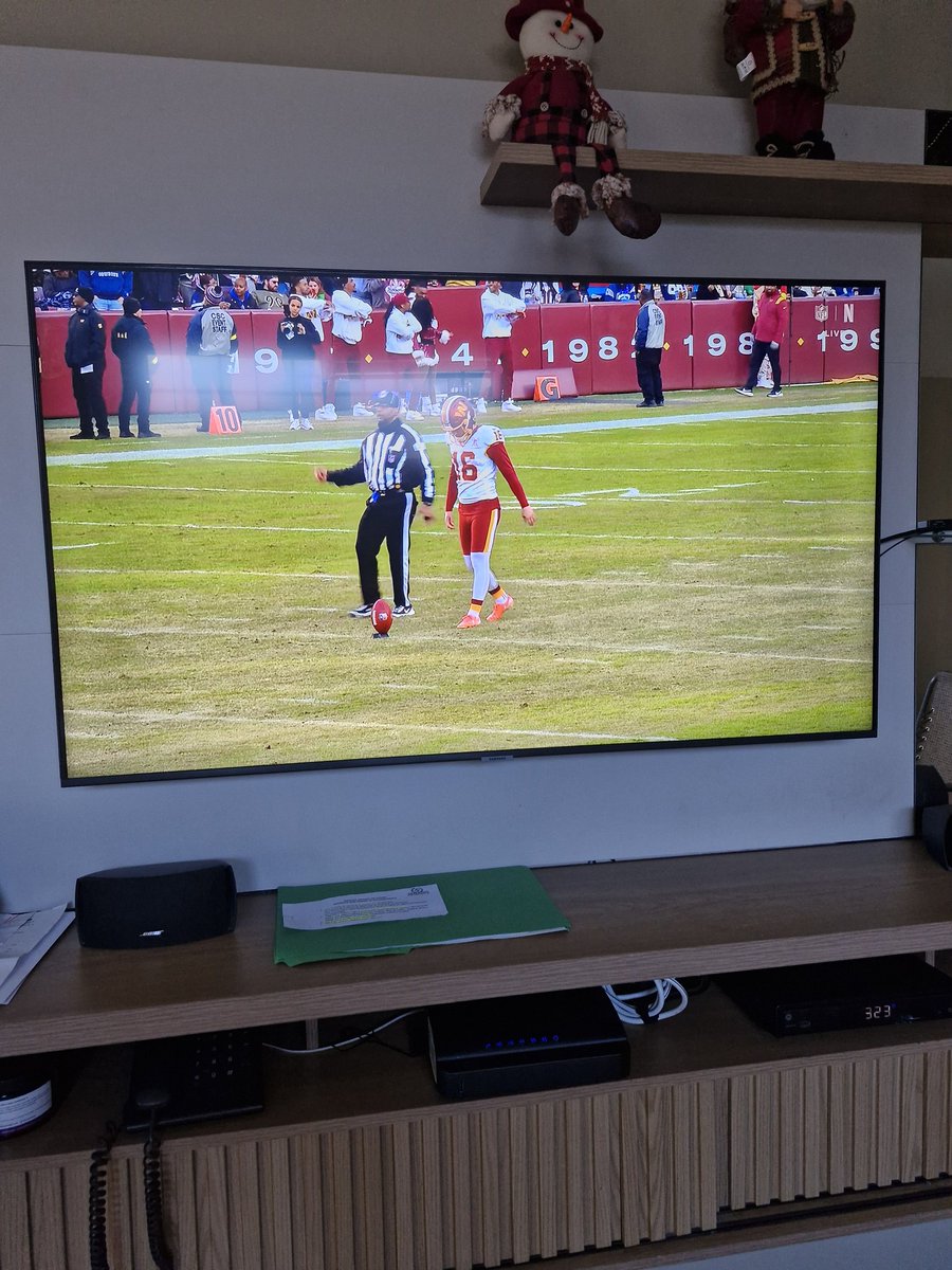 Watching from Panamá in Central América. Merry Christmas #NFLonNetflix