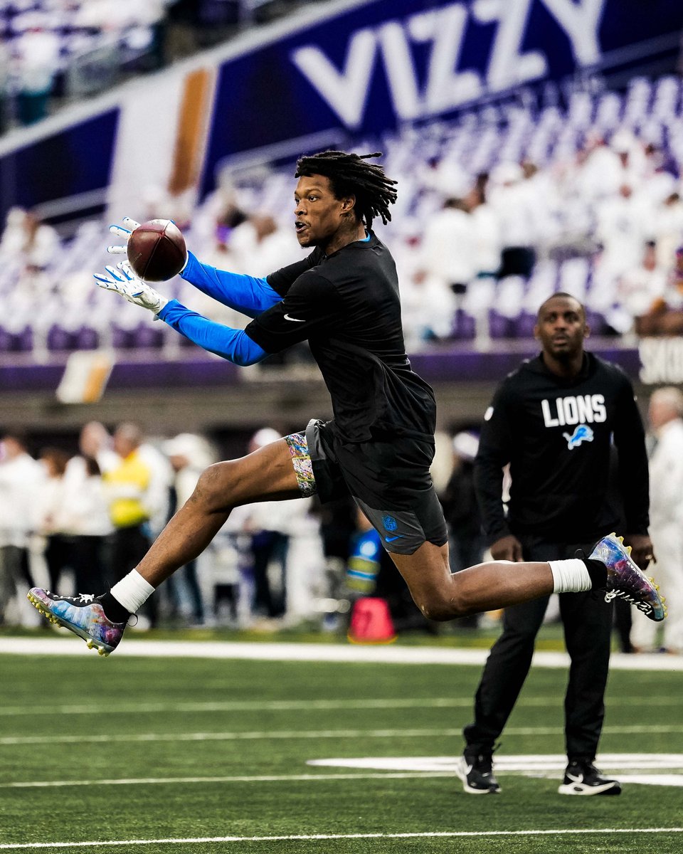 Lions's tweet image. Waymo 👀