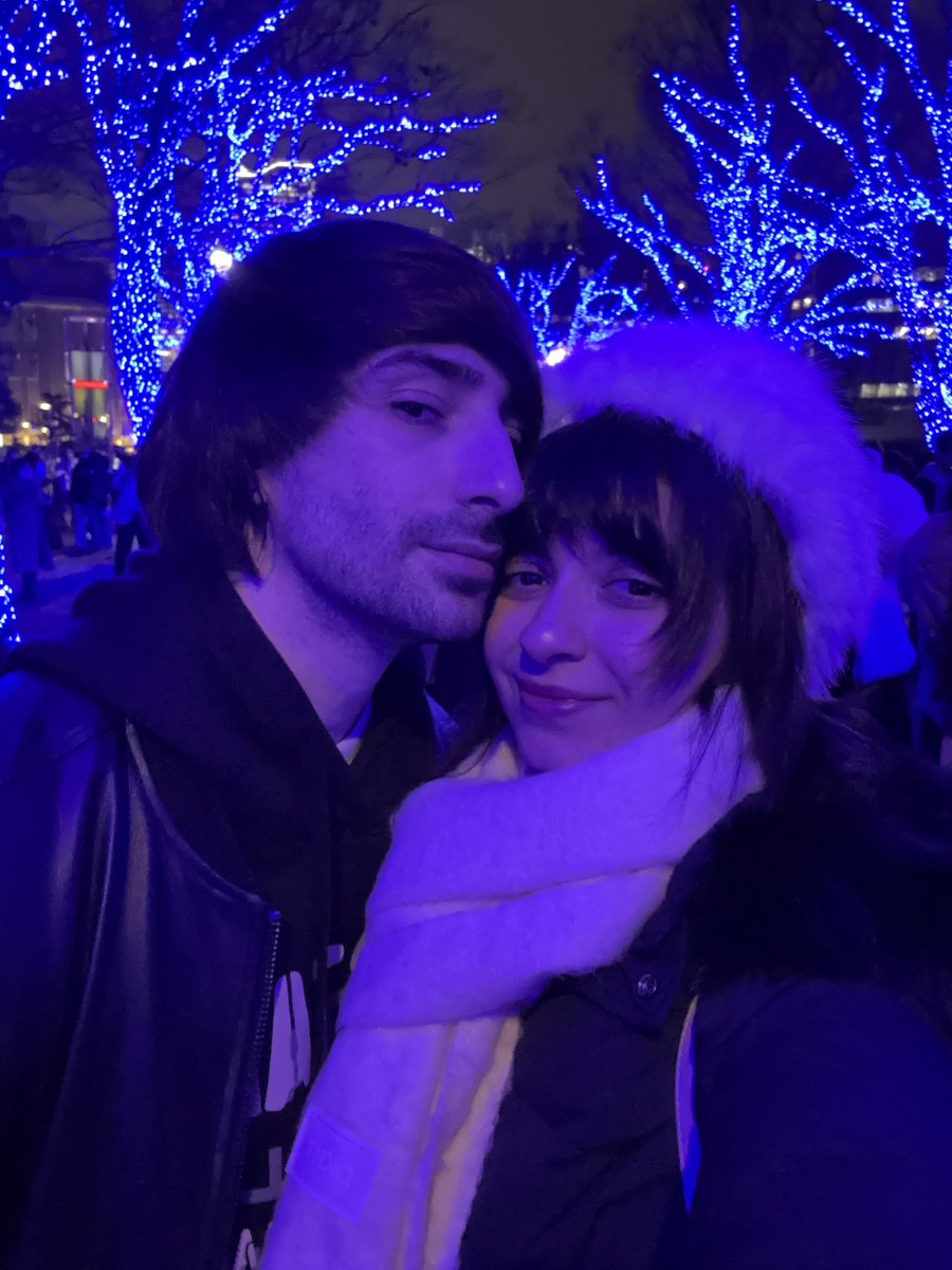 airin_loves's tweet photo. Nuestro día 24 Noche, fue pasear debajo del Shibuya blue y cenar en los puestos .
Te quiero bichito @RikuD17 https://t.co/qCjhe8VvbX