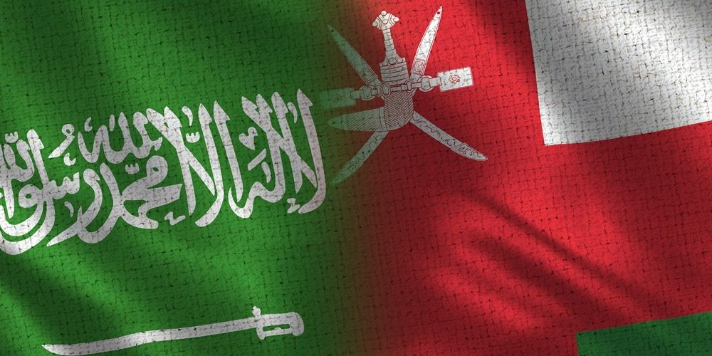 ماذا فعلت بكم #سلطنة_عُمان و #المملكة_العربية_السعودية حتى تهاجموا دولتين عظيمتين⁉️
دولتان لهما تاريخ راسخ ومكانة إقليمية محترمة ، وتزداد علاقتهما الدبلوماسية قوة وتعاون لما فيه خير الشعبين والمنطقة بأسرها.
الاختلاف في الرأي لا يبرر الإساءة، والنقد لا يكون بالتجريح، فالدول تقاس