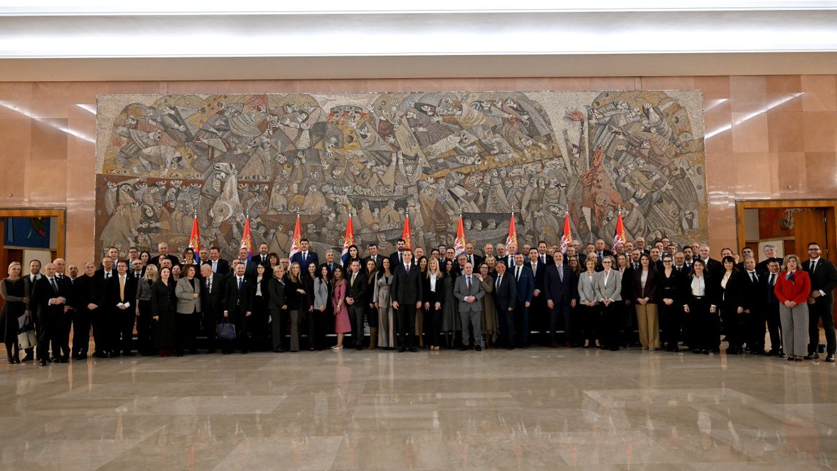 Министар спољних послова Републике Србије Марко Ђурић <a href="/markodjuric/">Марко Ђурић</a> сумирао је резултате дводневне Амбасадорске конференције и пренео главне поруке и циљеве спољне политике Републике Србије.

У оквиру Амбасадорске конференције приређена је и изложба посвећена обележавању 180