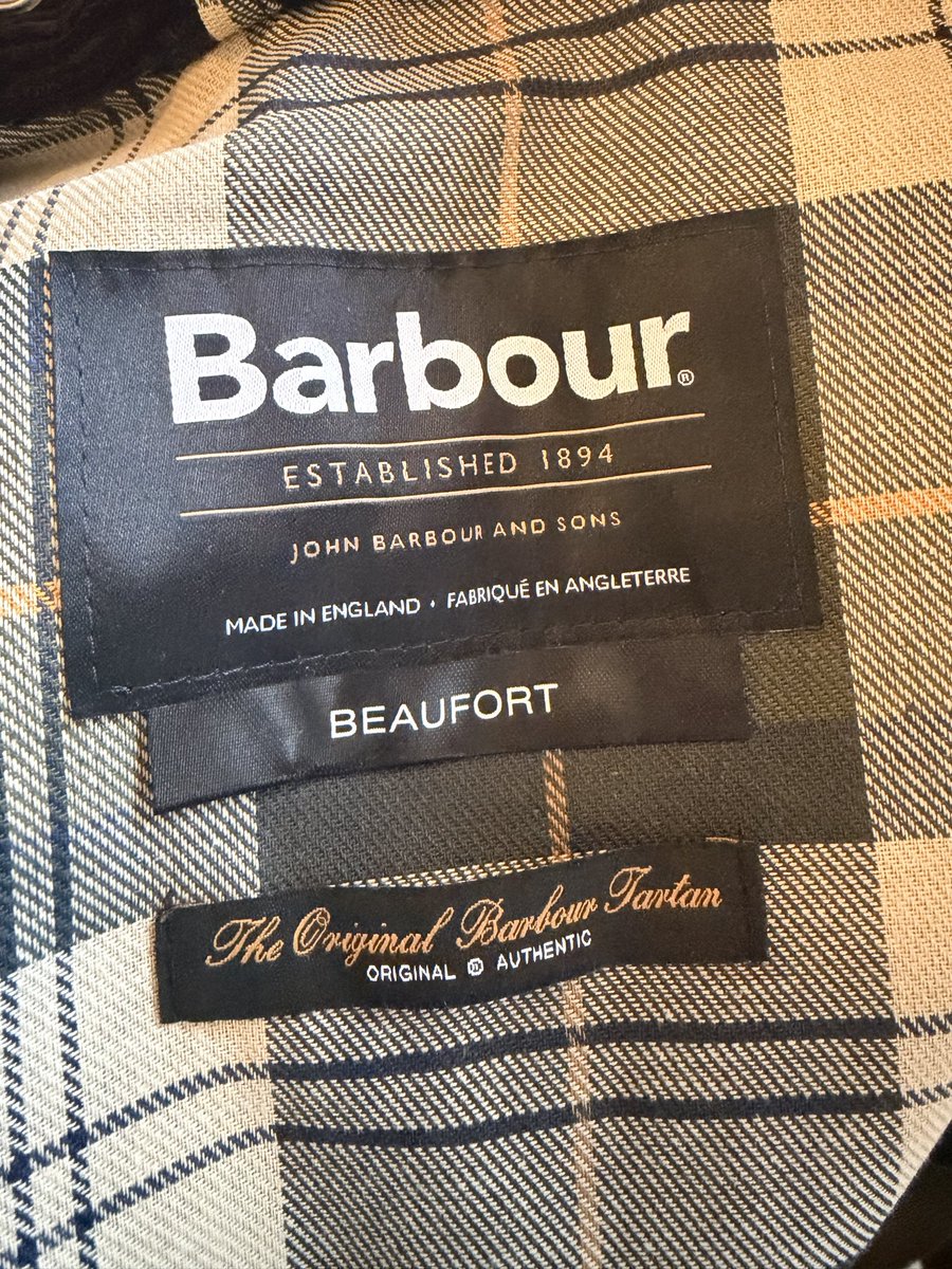 When she’s not looking at the crown she’s in England #waterpark