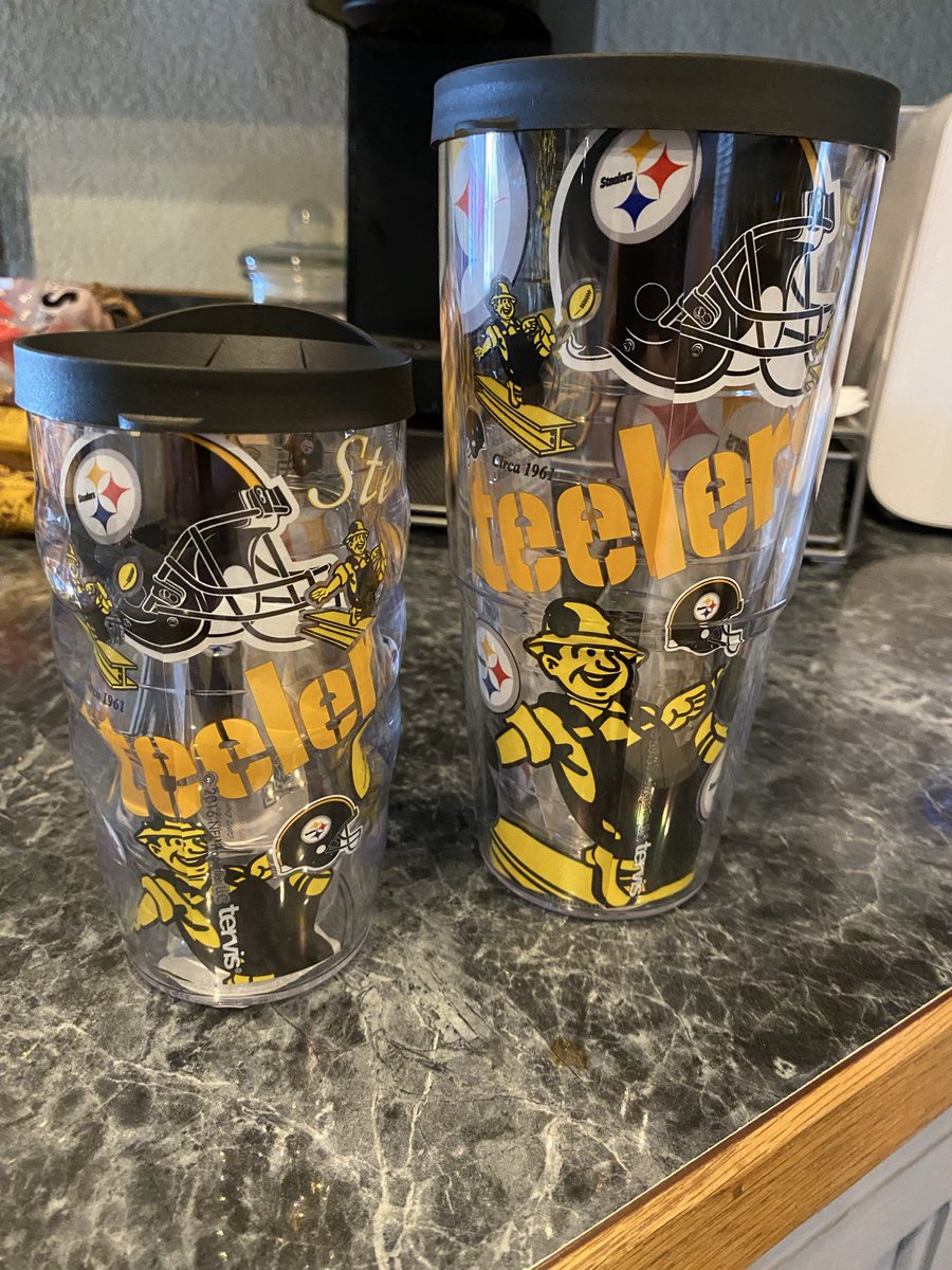 tpc745's tweet photo. @BaddestBearJew The kiddo and I got matching cups. https://t.co/iMrjpoPd4u