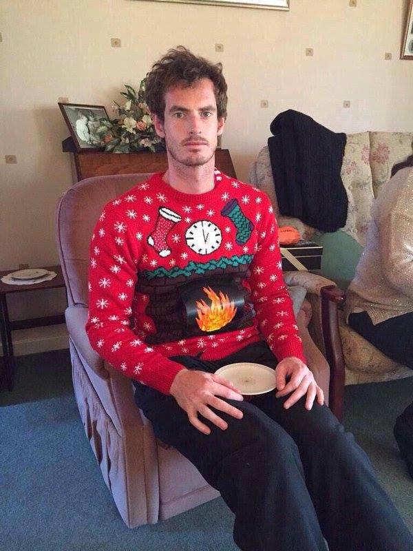 An all-time great tennis Christmas photo from Andy Murray!