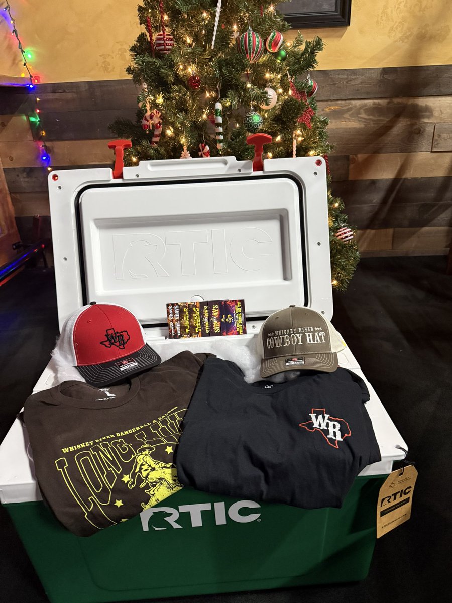 🎉 Christmas Giveaway Time! 🎉 From 8 PM to 10 PM tonight, everyone gets a raffle ticket for a chance to win a Whiskey River Swag RTIC cooler! 🎁 We’ll announce the winner at 11:30 PM — you must be present to claim it! 😊 Merry Christmas! See y’all tonight! 🎄