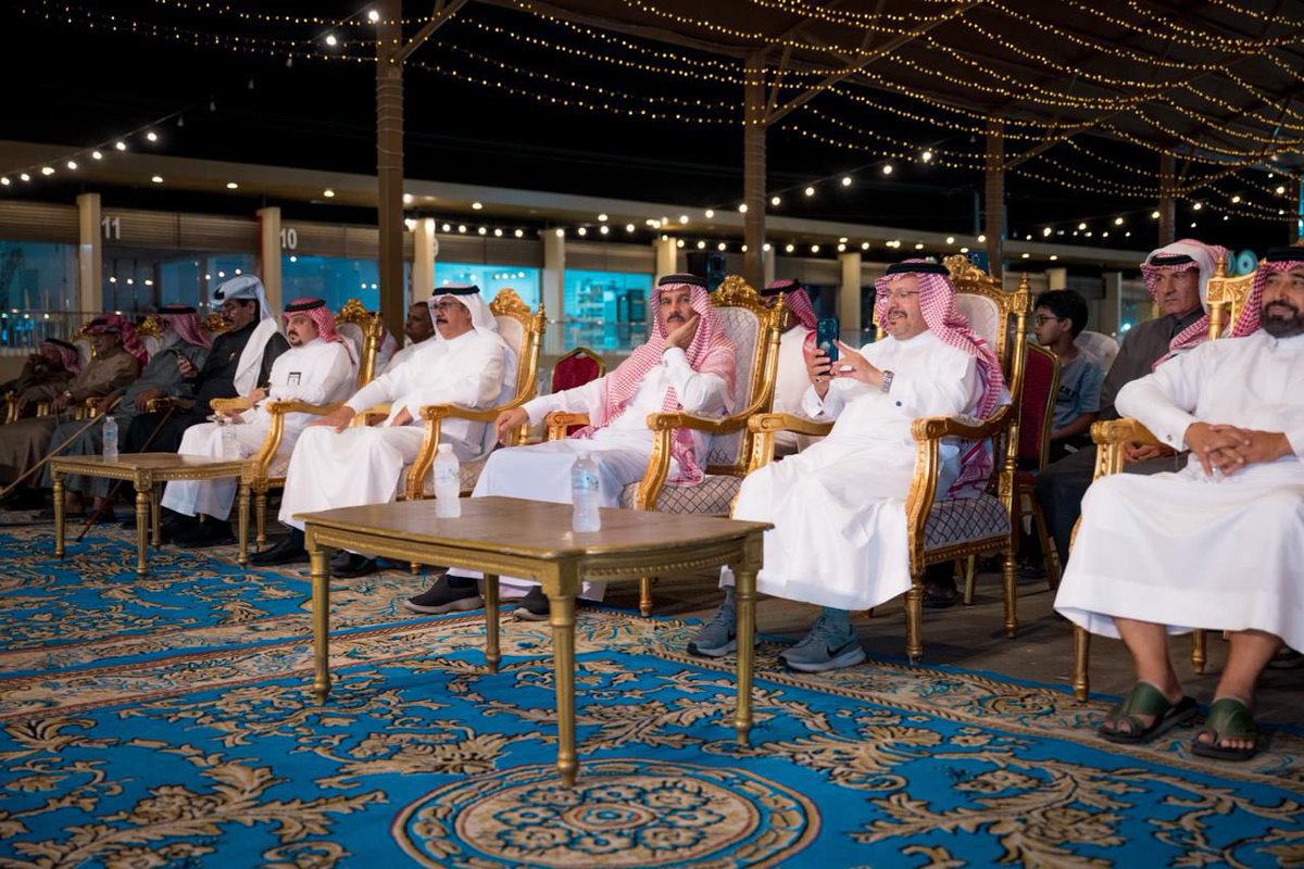 ضمن فعاليات #مهرجان_إكرام_الثقافي 2025، جاءت العرضة الشعبية لتجسّد أصالة التراث السعودي الجنوبي ، في مشهد تراثي نابض بالحماس ، بمشاركة عدد من الشعراء ، وسط حضور وتفاعل لافت من الزوار للمهرجان 

#جمعية_الثقافة_والفنون 
#الجمعية_الخيرية_لإكرام_المسنين