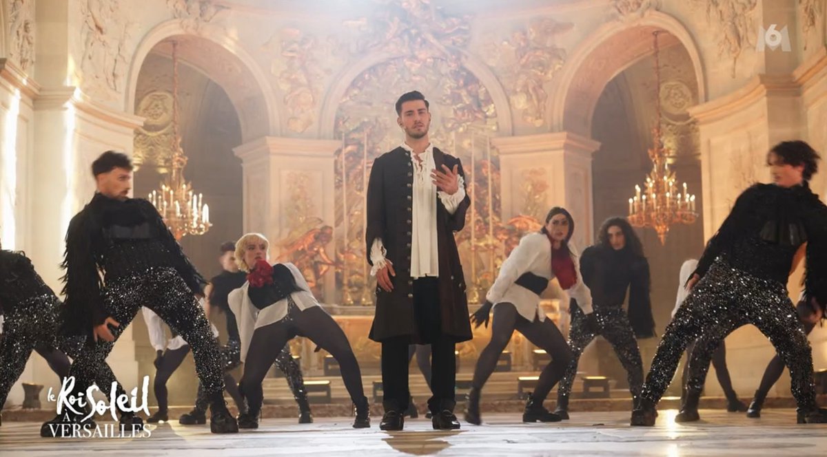 montoptv's tweet photo. Incroyable performance de Julien Lieb sur "L'assassymphonie" dans "Le Roi Soleil à Versailles" sur M6 😍☀️ https://t.co/havlRmpvzJ