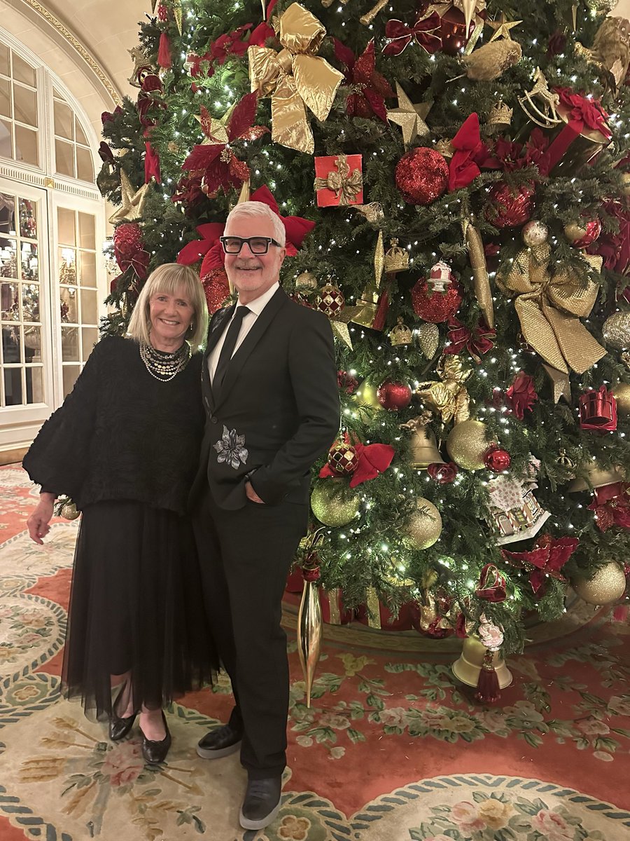 DrGundry's tweet photo. Happy holidays &amp; a healthy new year from our family to yours! https://t.co/PVbayXRq2H