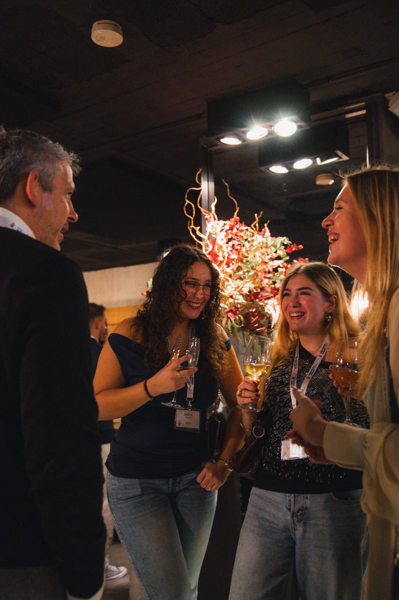 American School of Barcelona tweet media