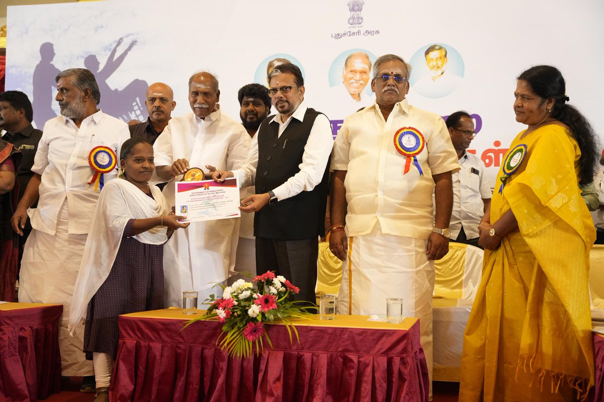LGov_Puducherry's tweet image. Distributed #welfare assistance at International Day of Persons with #Disabilities function, reaffirming nation’s commitment to inclusion &amp;amp; empowerment. Stressed collective efforts to ensure a barrier-free society for all.
@rashtrapatibhvn @narendramodi @PIB_India @socialpwds