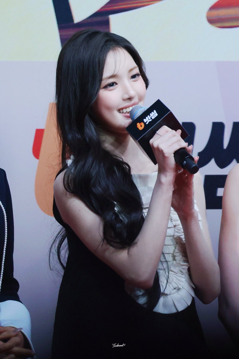 Icebread0412's tweet image. 251225 YUHA

🎀

#Hearts2Hearts  #YUHA
#하츠투하츠 #유하