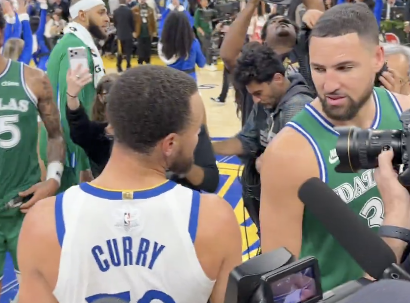 Stephen Curry to Klay Thompson:
"Draymond should've left instead of you."