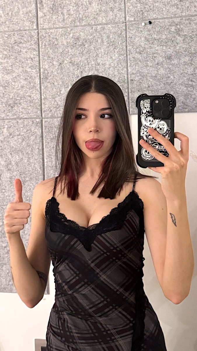 _amandaaalopez's tweet image. 