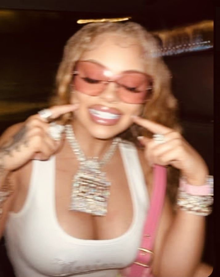 peacheslatto's tweet image. 